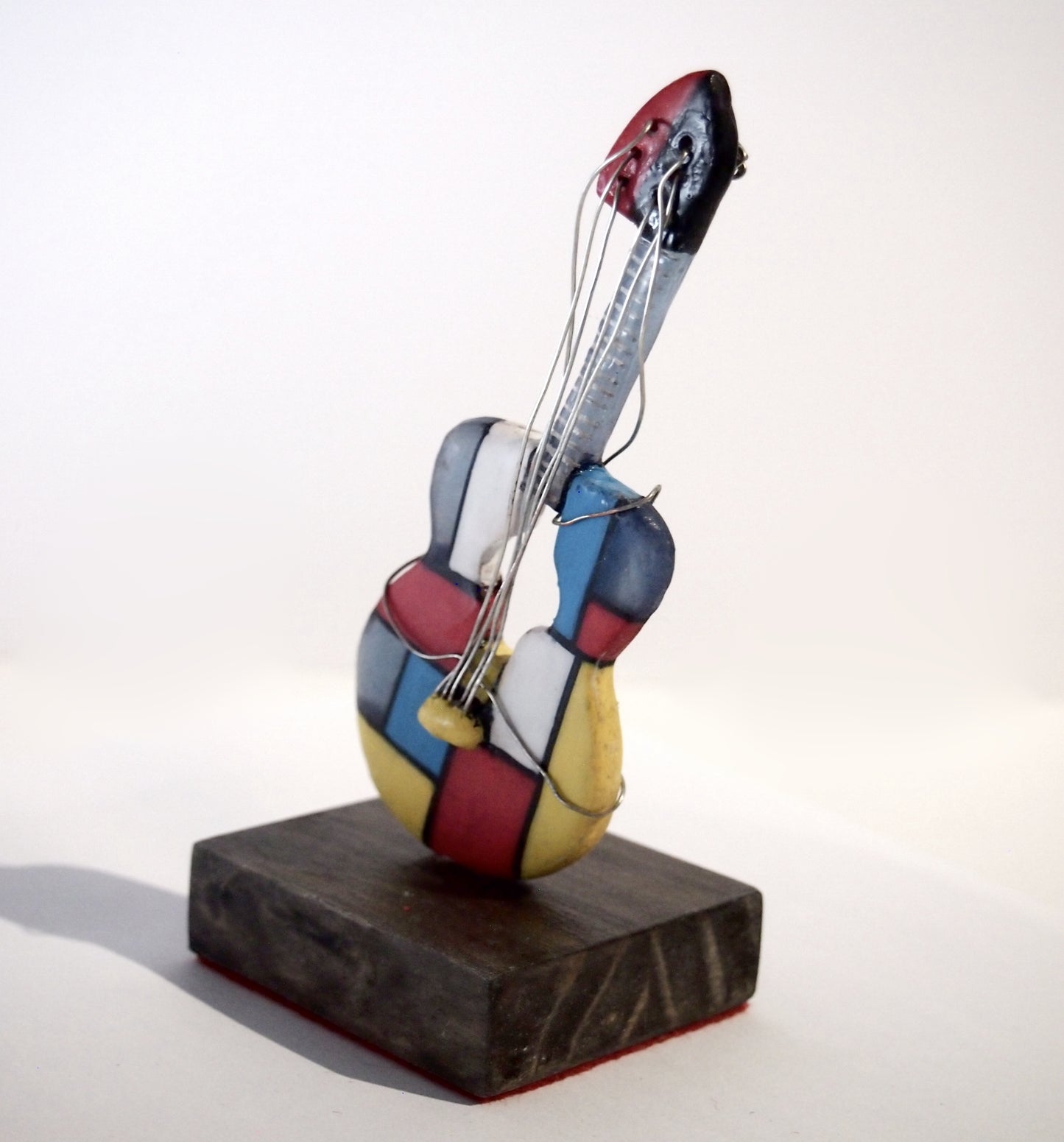GUITARRA MONDRIAN